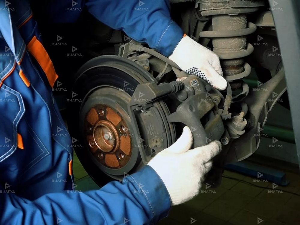 Замена тормозных колодок Subaru Legacy в Сургуте
