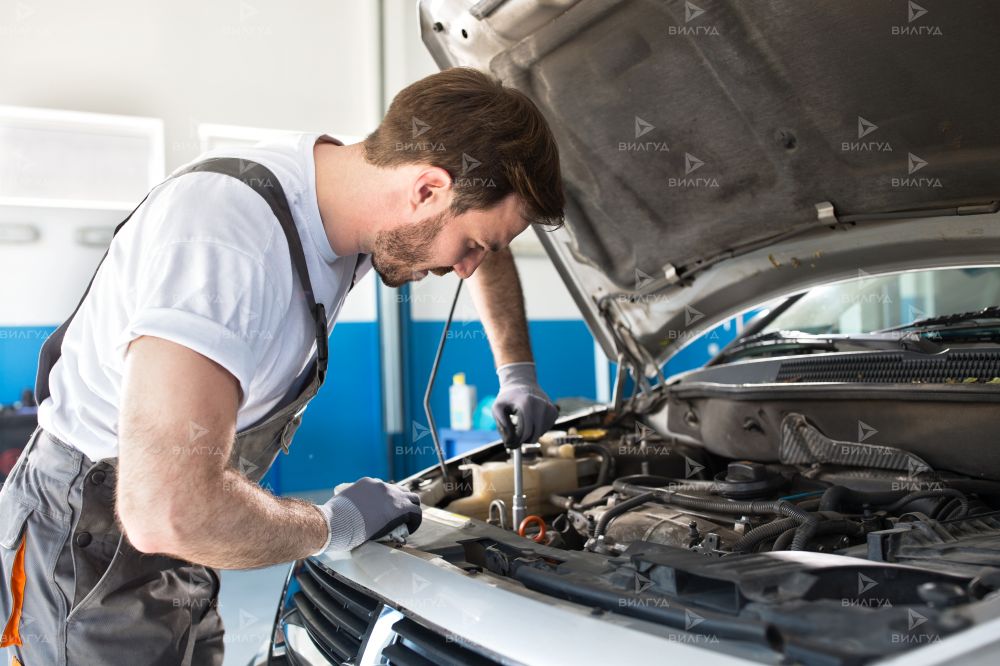 Cлесарный ремонт Chevrolet Evanda в Сургуте