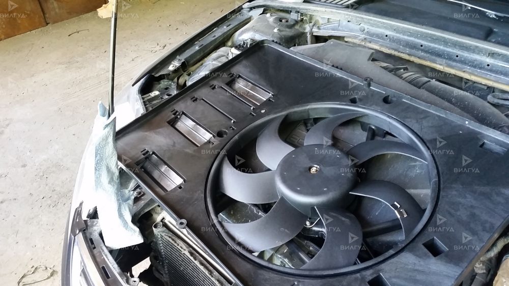 Замена вентилятора охлаждения двигателя Alfa Romeo в Сургуте