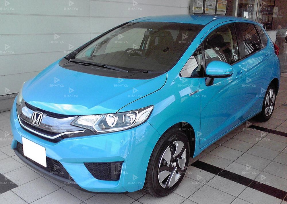 Диагностика двигателя Honda Fit в Сургуте