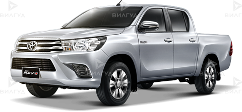 Замена расширительного бачка Toyota Hilux в Сургуте