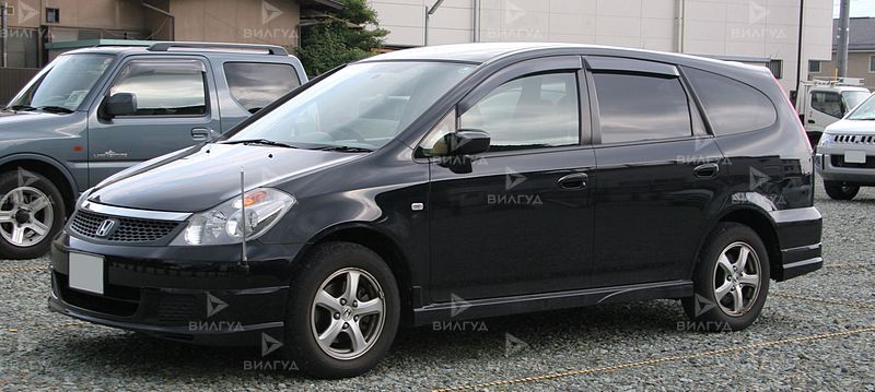 Замена передних пружин Honda Stream в Сургуте